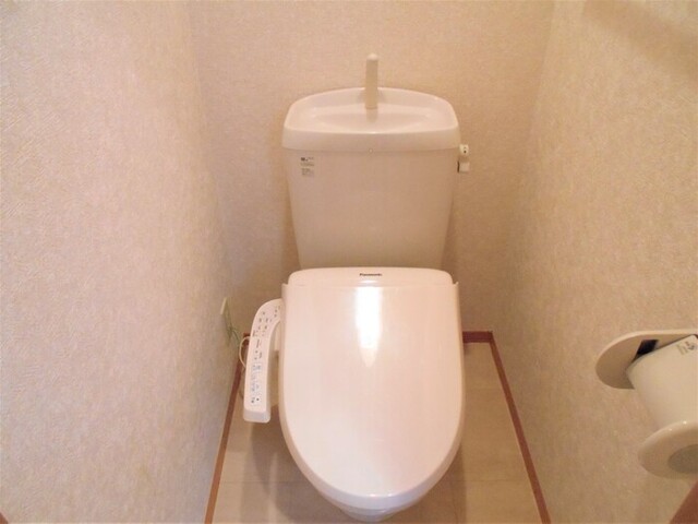トイレ　温水洗浄暖房便座トイレ