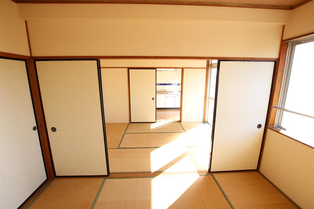 根道ヶ丘コーポラスの居間写真
