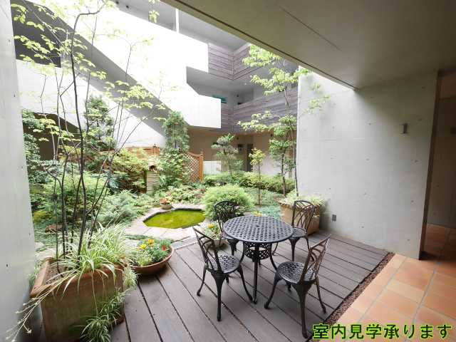 ロビー　プンゲンスガーデン新高円寺