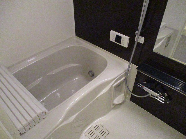 バス・シャワールーム　自動湯張・追炊有