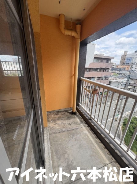 バルコニー　日当たりが良いバルコニーです