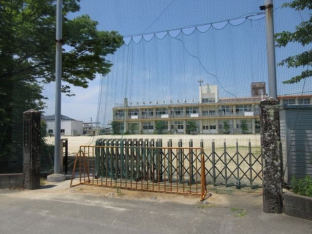 【柳川市三橋町柳河のアパートの小学校】