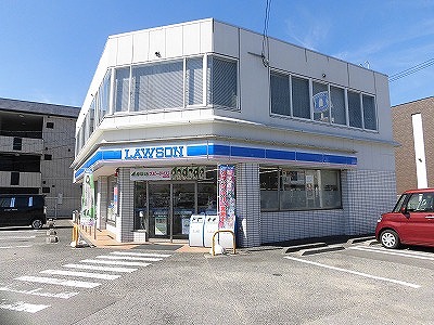 コンビニ　ローソン高知南川添店（コンビニ）まで229m