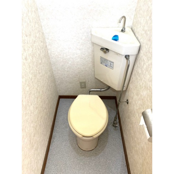 【エステート６のトイレ】