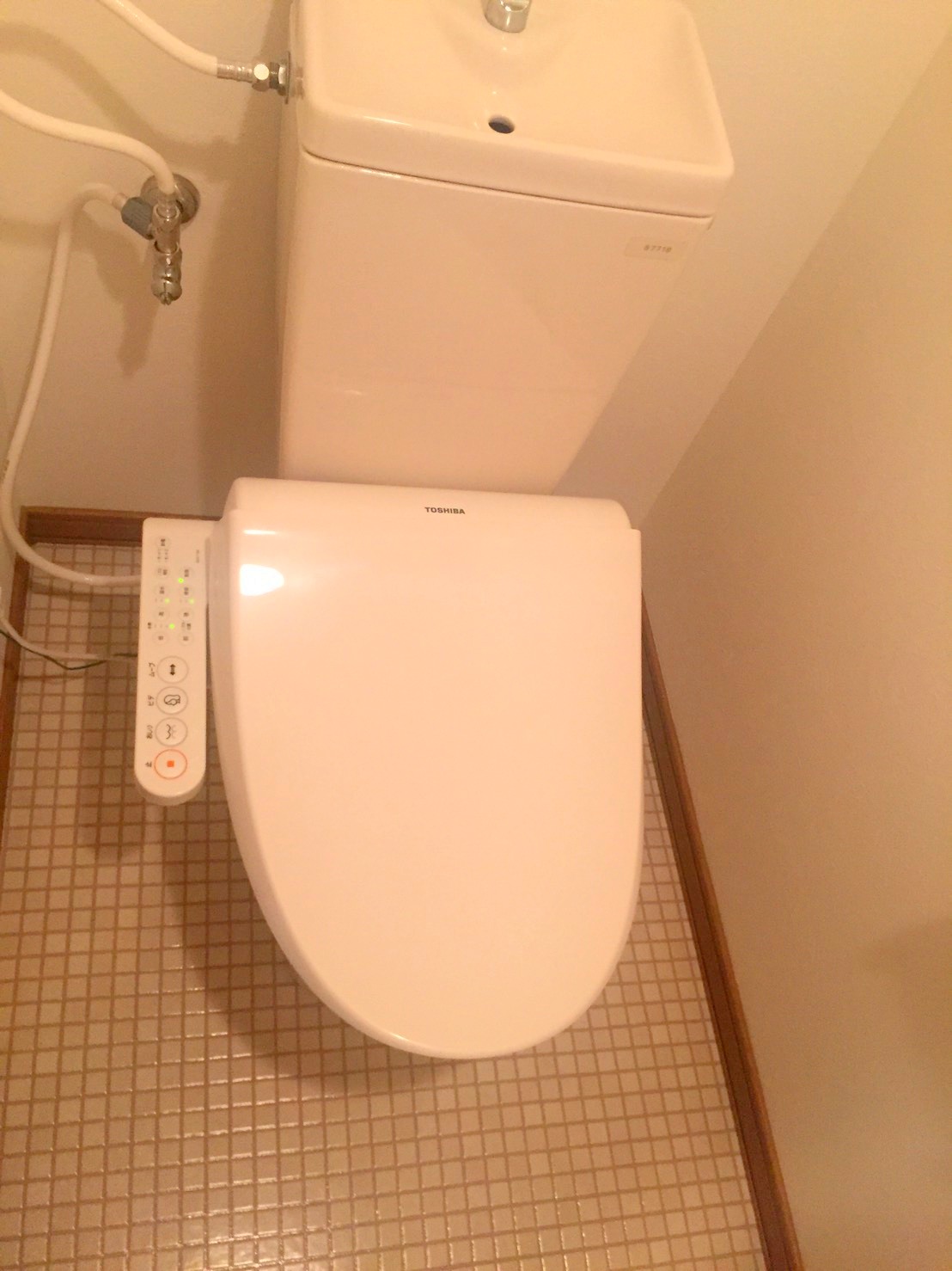 ＪＲ関西本線 加美駅 徒歩4分 4階建 築29年のトイレ写真