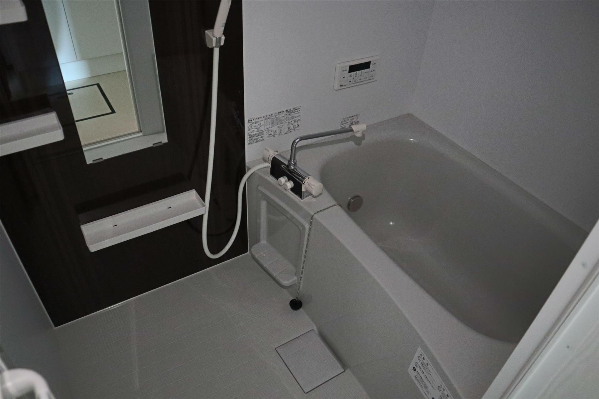 バス・シャワールーム　追い炊き機能浴室