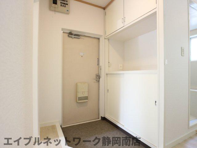 玄関　ゆったりとした玄関です