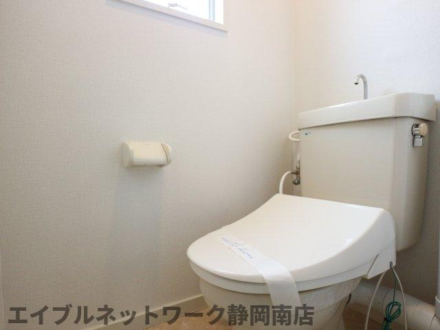 トイレ　コンパクトで使いやすいトイレです