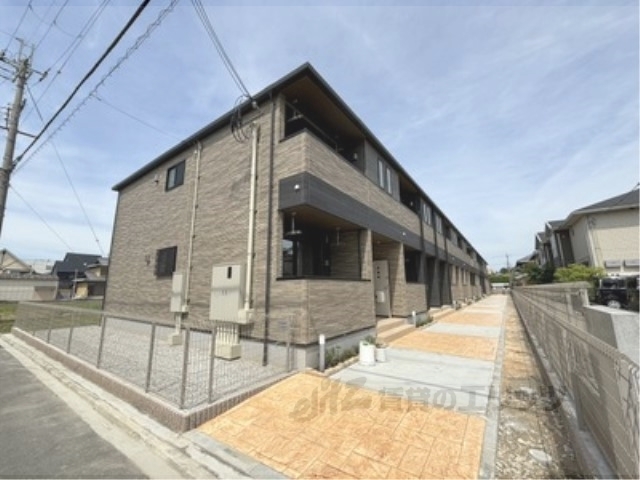 【大和高田市中今里町のアパートの建物外観】