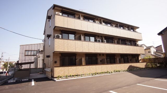 新潟県新潟市中央区雲雀町の賃貸アパートの外観
