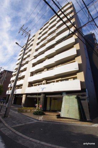 大阪市淀川区宮原のマンションの建物外観
