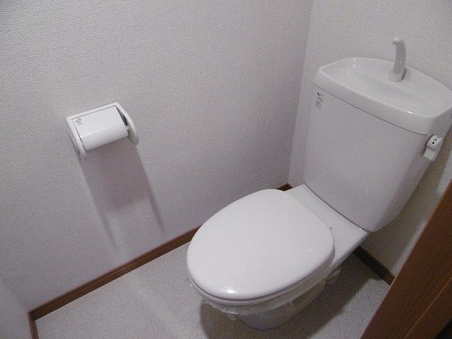 【一宮市丹陽町外崎のマンションのトイレ】