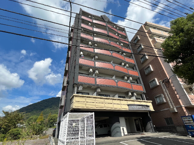 宗像市赤間文教町のマンションの建物外観