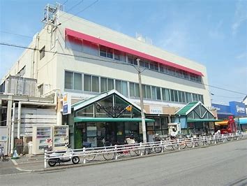 【西宮市小松南町のアパートのスーパー】