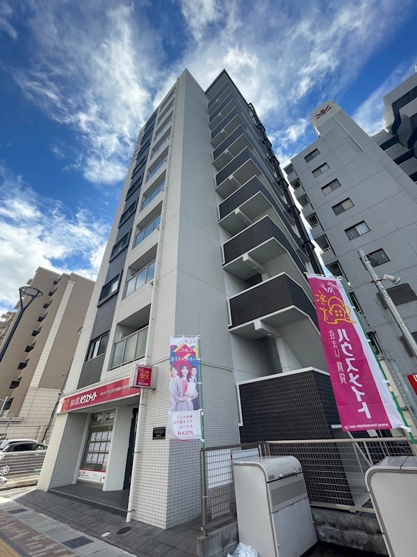 【姫路市南畝町のマンションの建物外観】