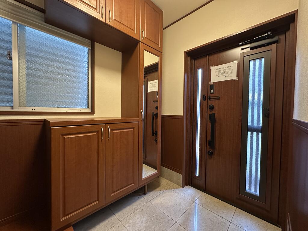 芦屋市西山町21番Residenceの玄関写真