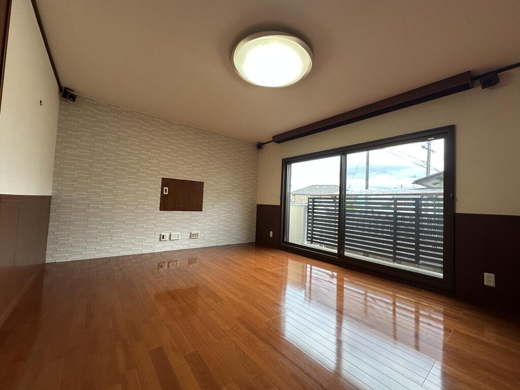 芦屋市西山町21番Residenceの居間写真