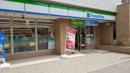 コンビニ　ファミリーマート 札幌南4条東2丁目店（コンビニ）まで372m