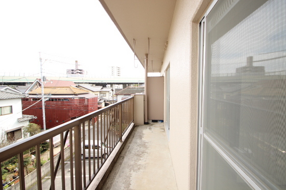 バルコニー　※別号室の写真です。