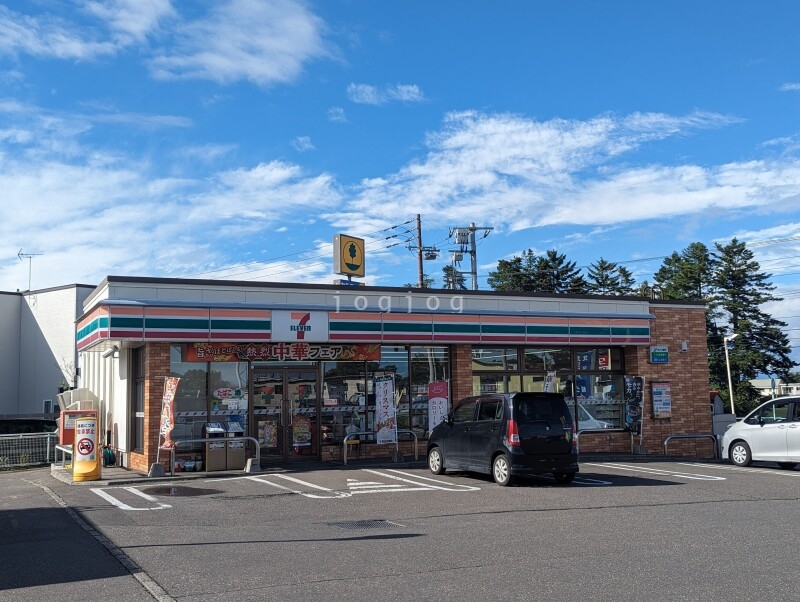 コンビニ　セブンイレブン帯広豊成店（コンビニ）まで500m