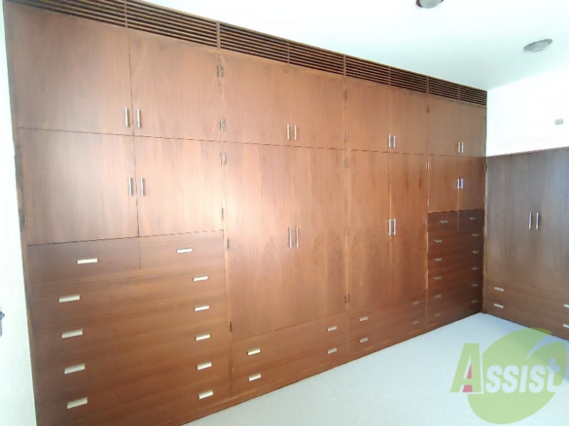 収納　収納は大きく、たくさんの物がしまえそうです。