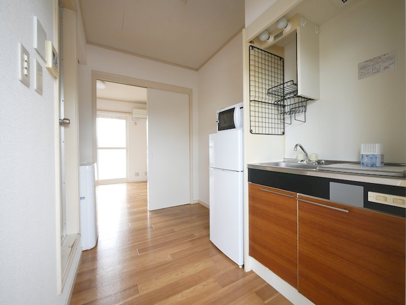 キッチン　ＩＨクッキングヒーター（1口）・冷蔵庫・電子レンジ