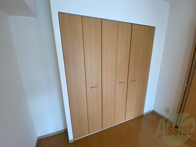 収納　寝室の収納です。部屋がすっきり片付きます。