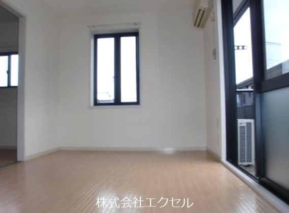 居室・リビング　2面採光で明るいお部屋です♪