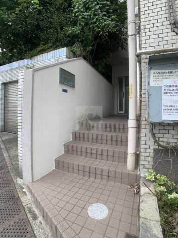 エントランス　シャトーサンケイ