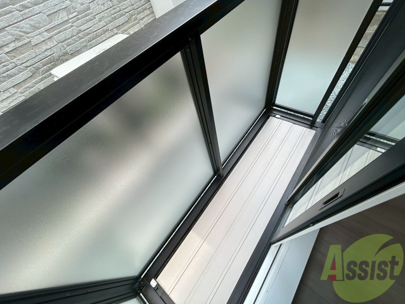 バルコニー　こちらがバルコニーです。晴れた日は沢山洗濯物を干せそうです。