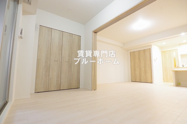 その他部屋・スペース　4.5帖の広い洋室です！エアコン付きです！