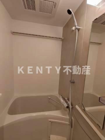 バス・シャワールーム　ゆったり過ごせるお風呂です