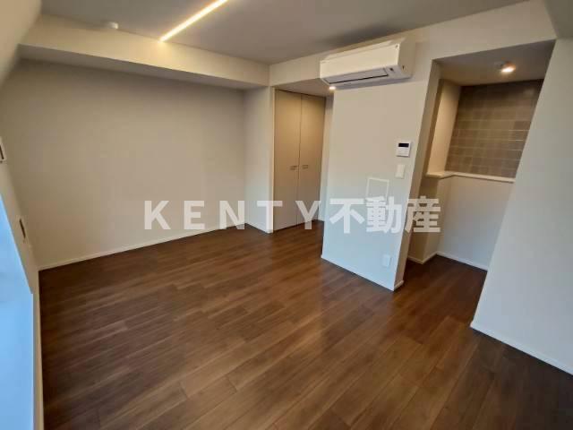 居室・リビング　コンパクトで使いやすい洋室です