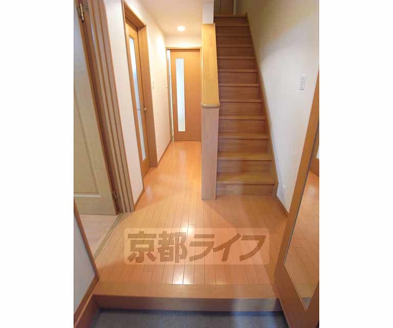 その他部屋・スペース　きれいな廊下です