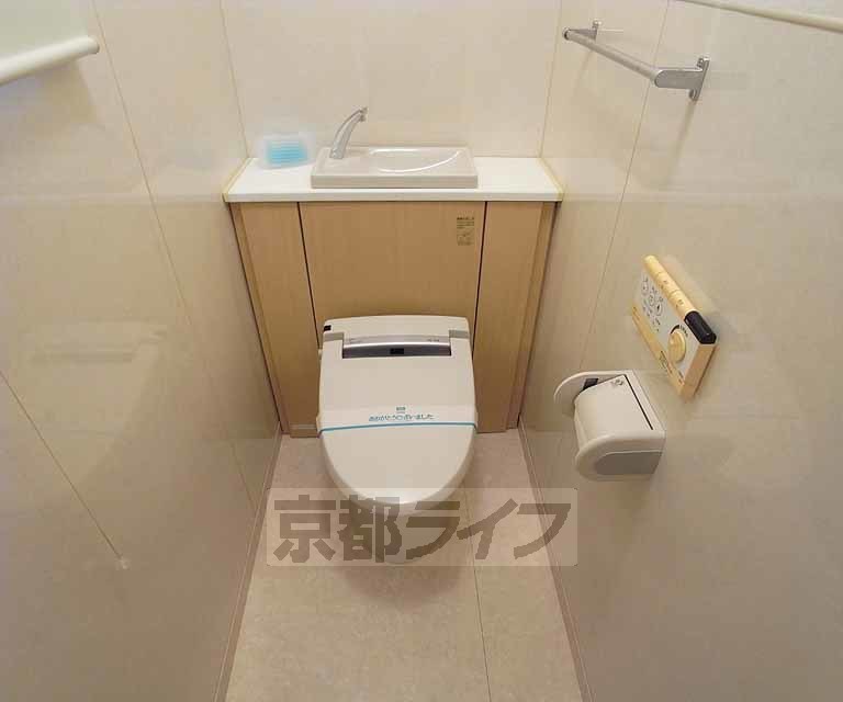 トイレ　きれいなトイレです