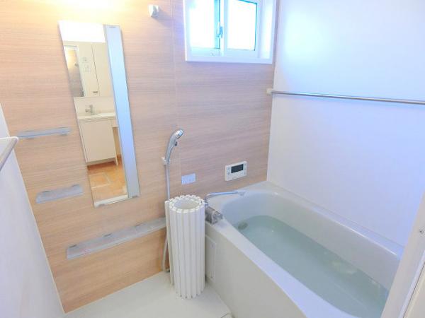 バス・シャワールーム　★追い焚き付浴室★