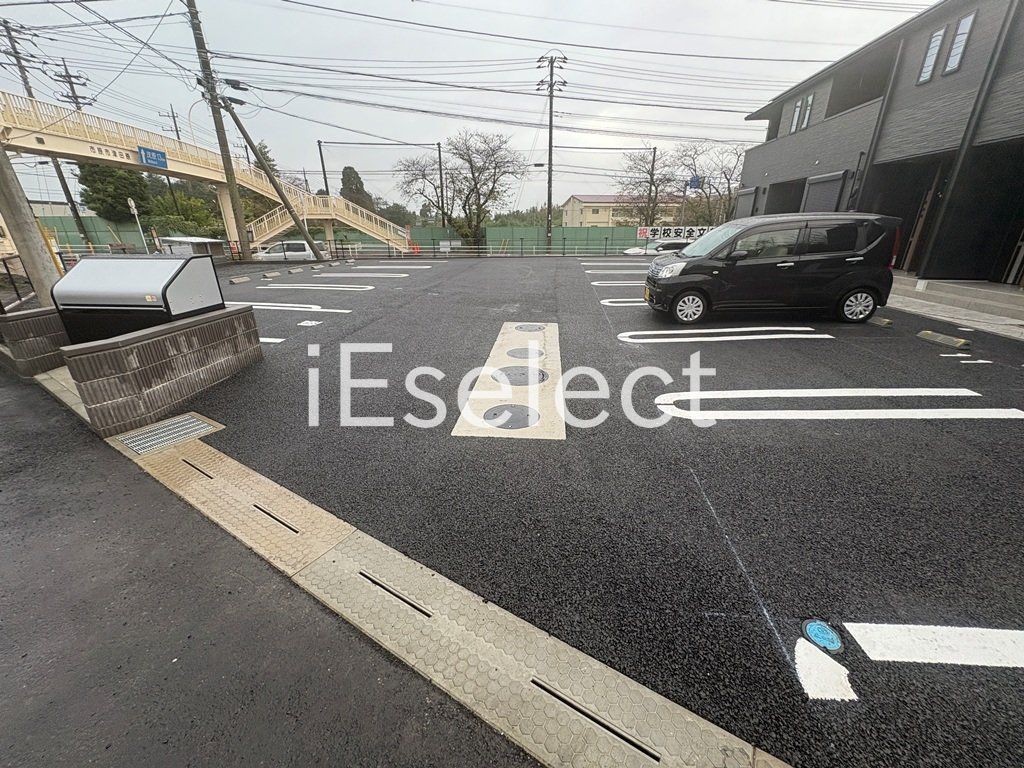 駐車場　敷地内駐車場も募集中です！