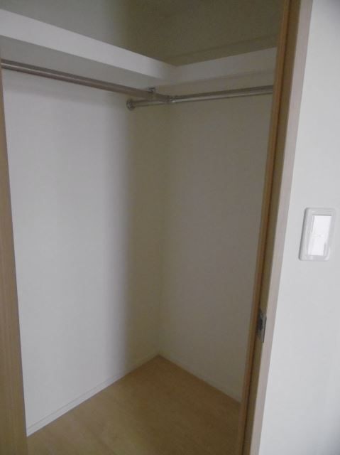 収納　広めのウォークインクローゼット！