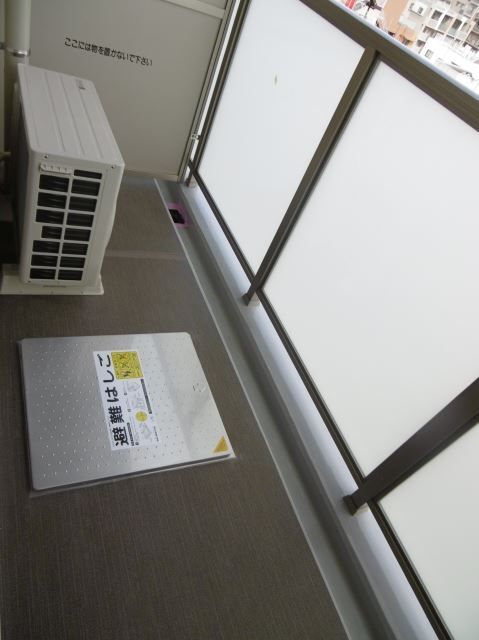 バルコニー　ベランダ