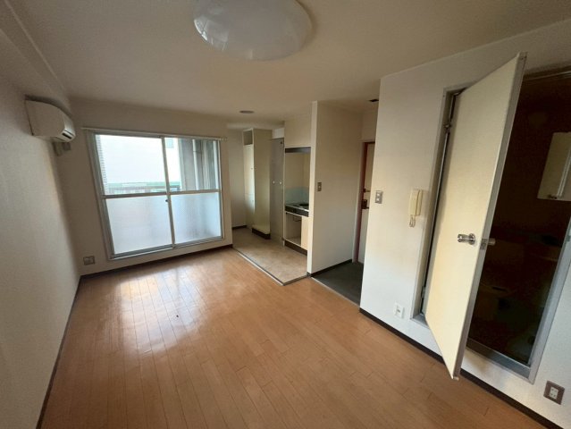 居室・リビング　fビル新栄I