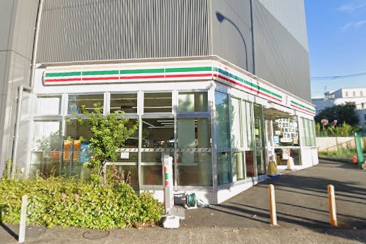 コンビニ　セブンイレブン（コンビニ）まで270m