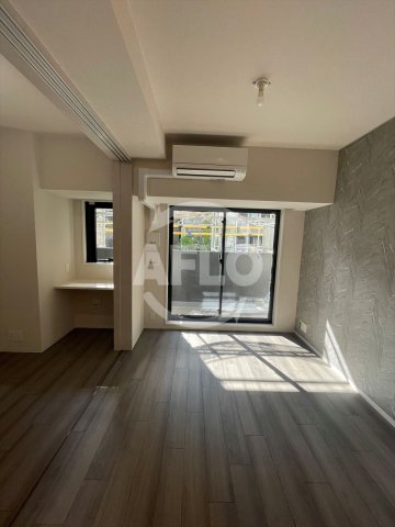 居室・リビング　コンフォリア・リヴ博労町一丁目Q　リビング