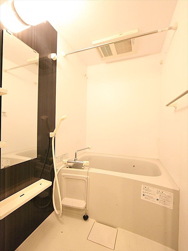 バス・シャワールーム　バスルーム