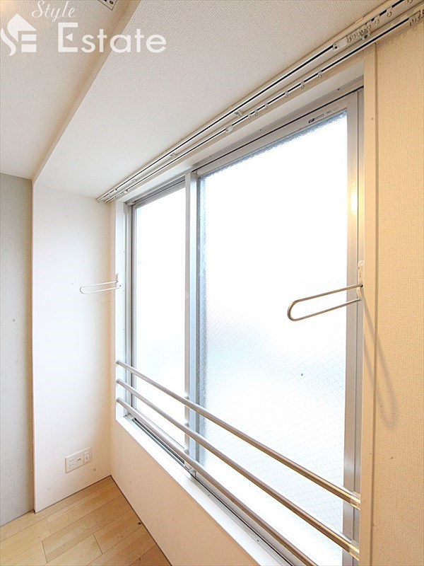 バルコニー　採光窓