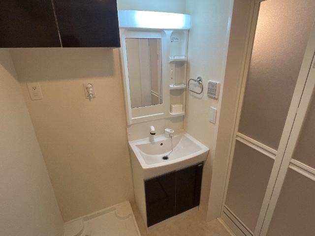 洗面設備　洗髪洗面化粧台