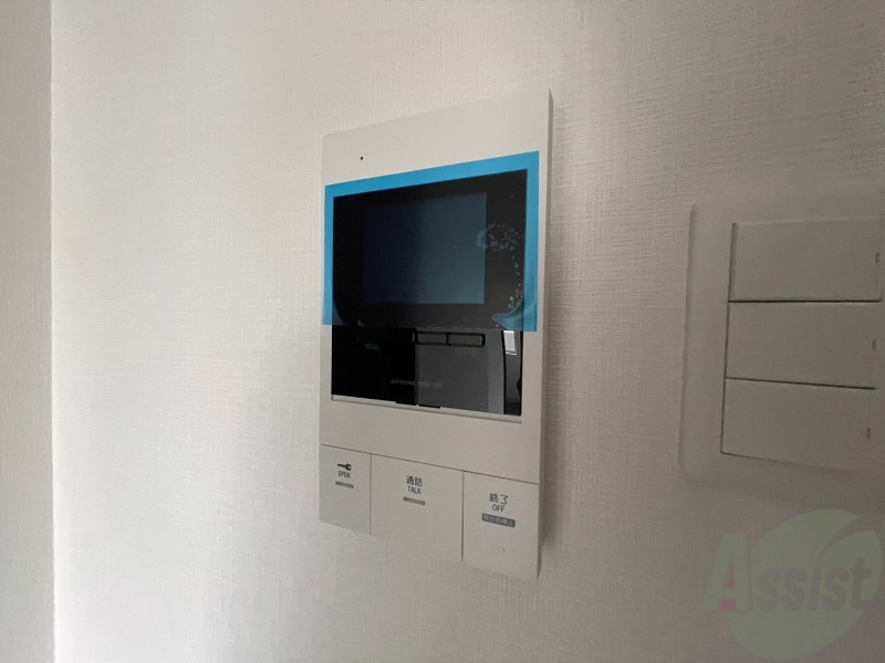 セキュリティ　ＴＶモニター付インターホンです。来客者の顔が見えるので安心！