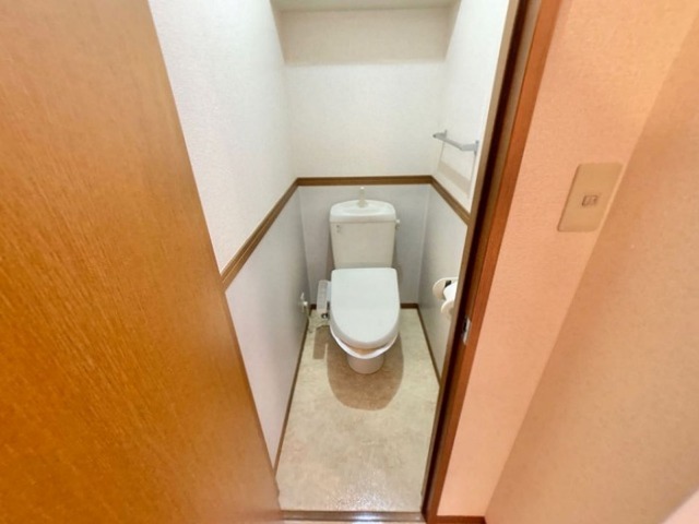 トイレ　温水洗浄暖房便座