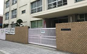 小学校　大阪市立塩草立葉小学校（小学校）まで1058m