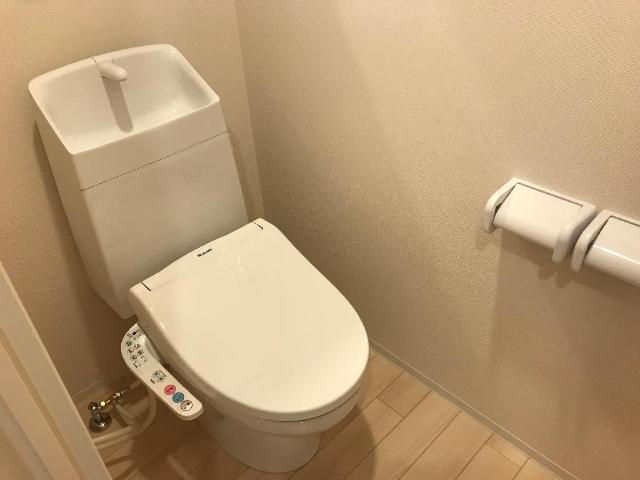 トイレ　シャワー付トイレ