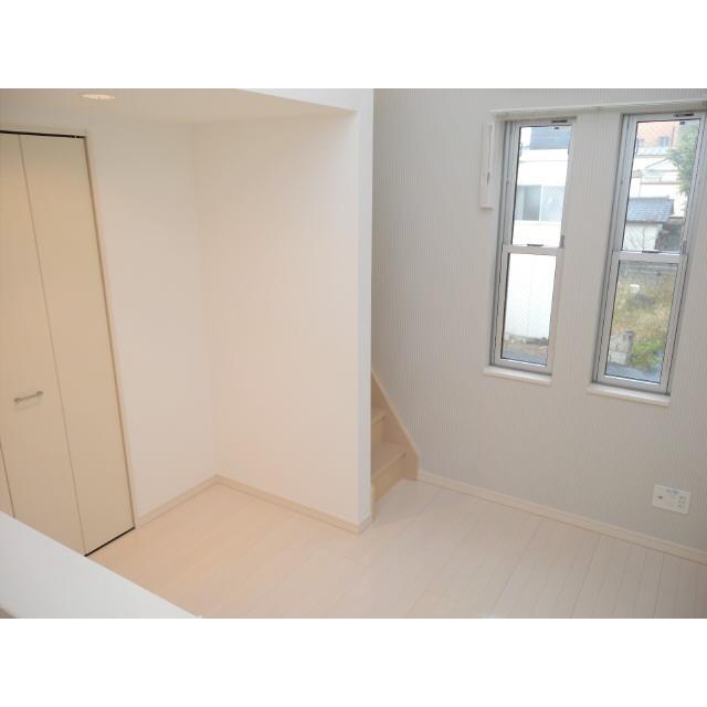 居室・リビング　掲載写真・動画は同物件内別号室になります